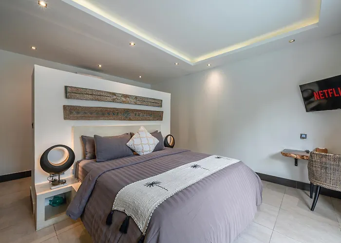 Marlon - Sleek & Sophisticated 3 Bedroom In Seminyak