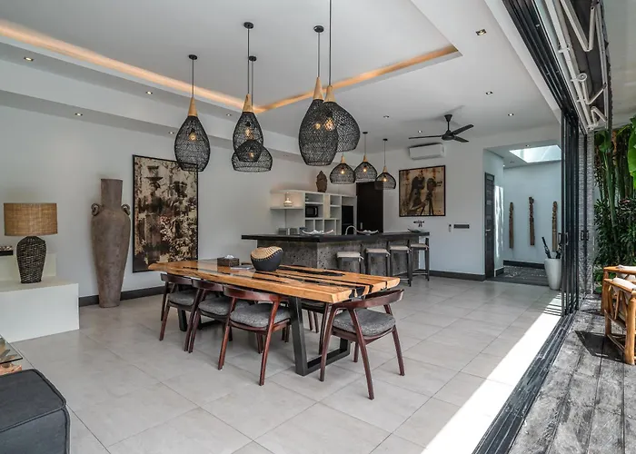 Marlon - Sleek & Sophisticated 3 Bedroom In