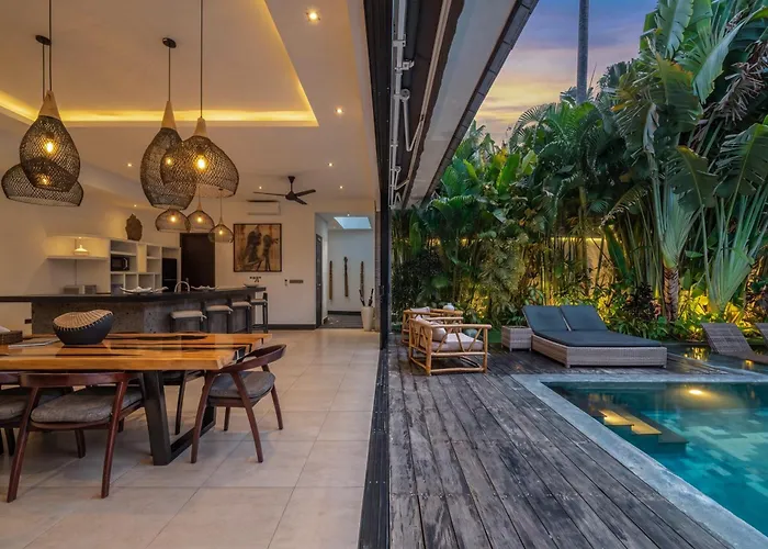 Marlon - Sleek & Sophisticated 3 Bedroom In Villa Seminyak
