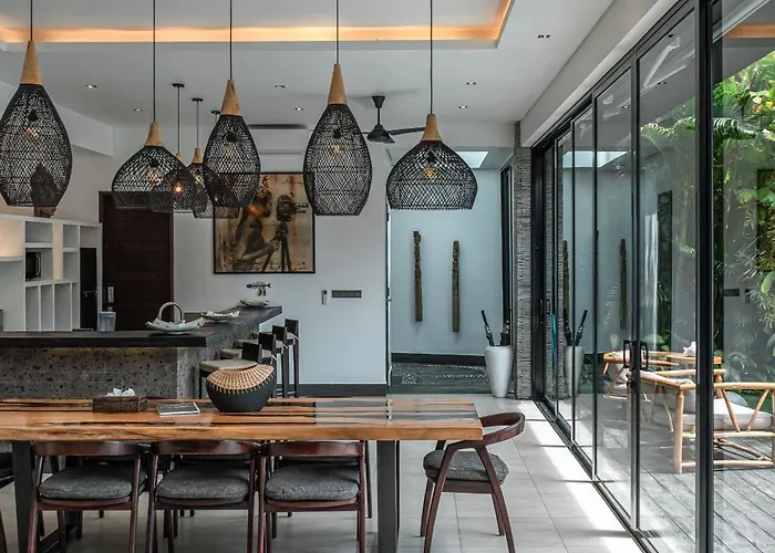 Villa Marlon - Sleek & Sophisticated 3 Bedroom In *