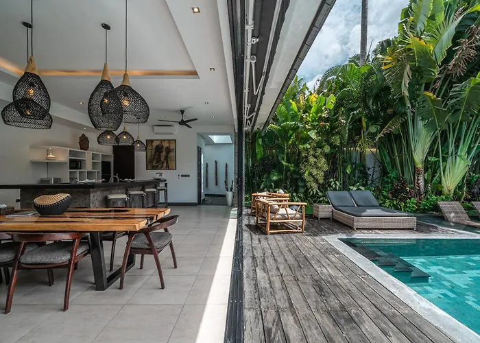 Вилла Marlon - Sleek & Sophisticated 3 Bedroom In