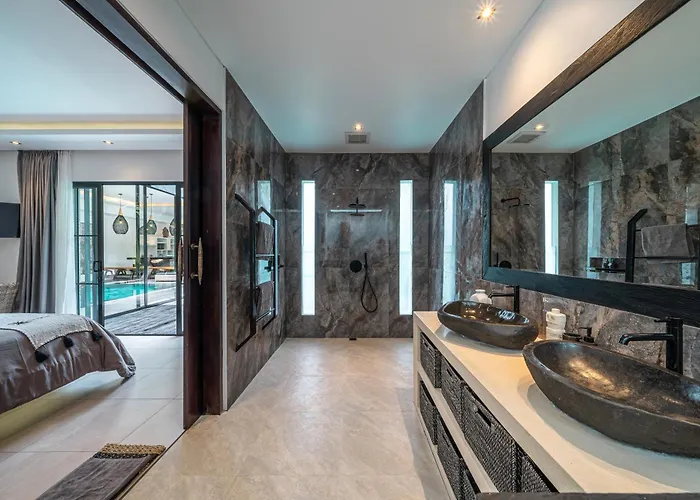 Villa Marlon - Sleek & Sophisticated 3 Bedroom In *