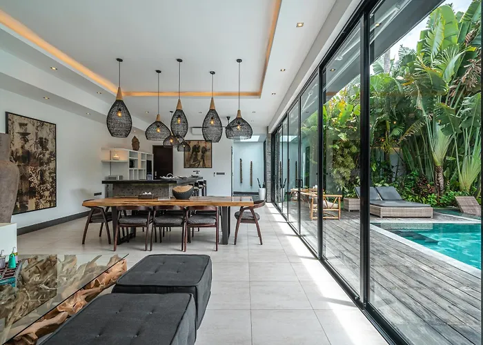 Marlon - Sleek & Sophisticated 3 Bedroom In *